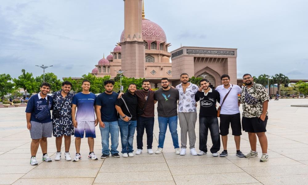 Our 𝐁𝐔𝐄𝐈𝐀𝐍𝐒 𝐚𝐭 𝐌𝐚𝐥𝐚𝐲𝐚𝐢𝐬𝐚